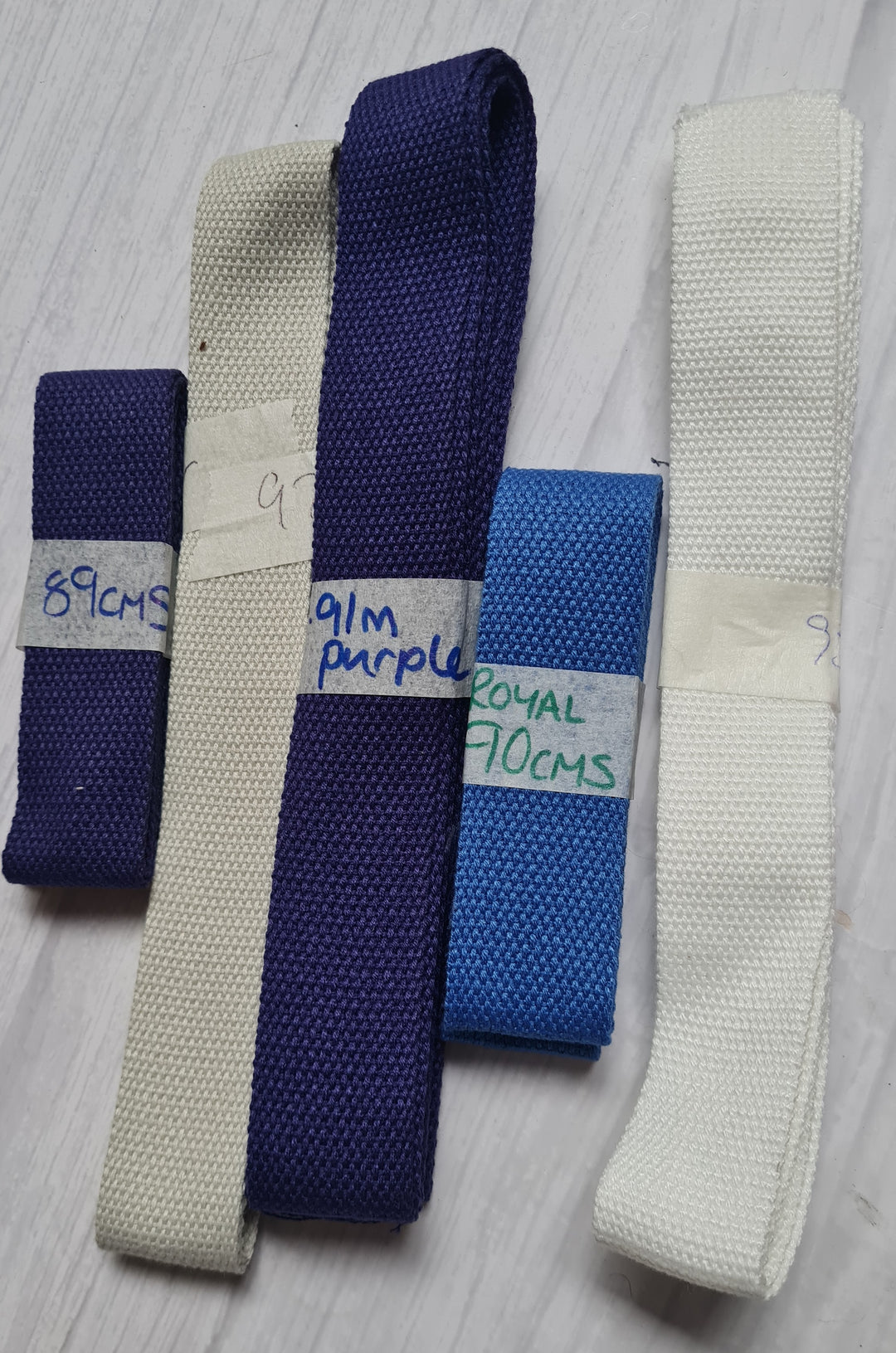 Bulk bag strapping/ webbing scraps: 6-7 x <1 m pieces, various colours