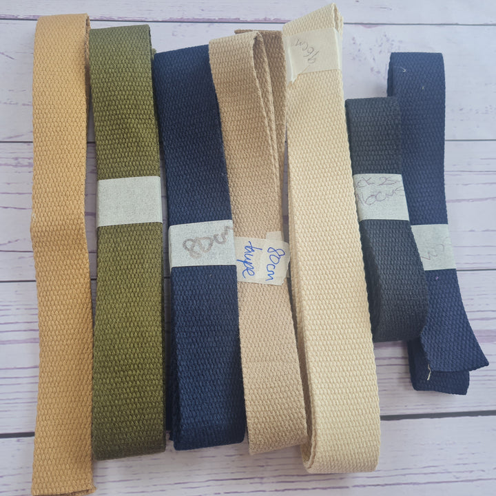 Bulk bag strapping/ webbing scraps: 6-7 x <1 m pieces, various colours