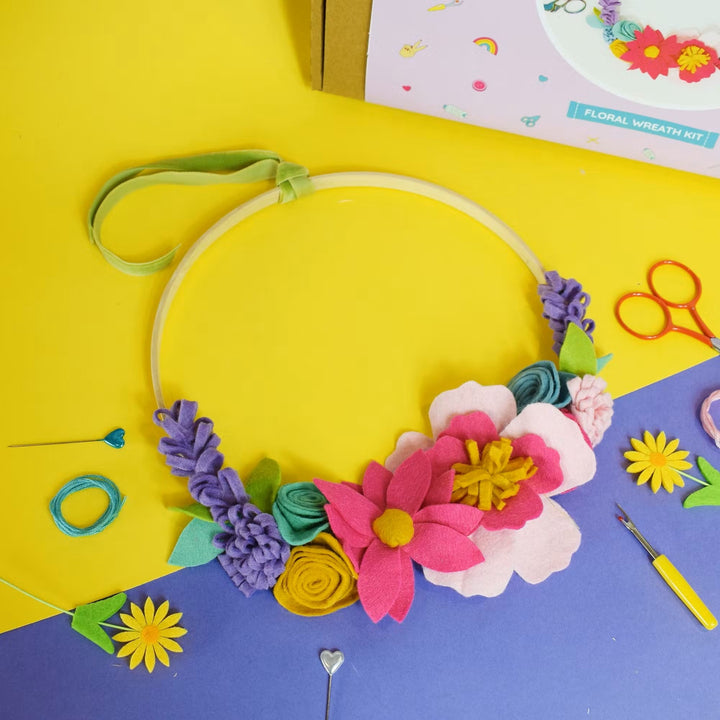 SPRING WREATH FELT Sewing Kit by The Make Arcade